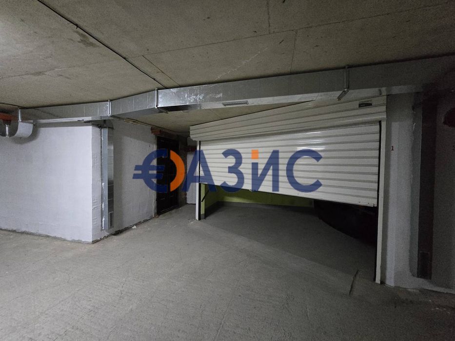 Голям подземен Гараж в сграда Златна рибка, Несебър, България, 33,44