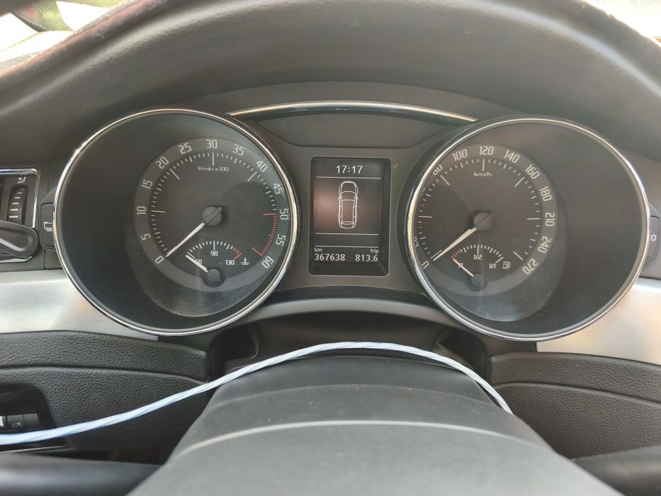 SKODA Superb 2014 — imagine 1