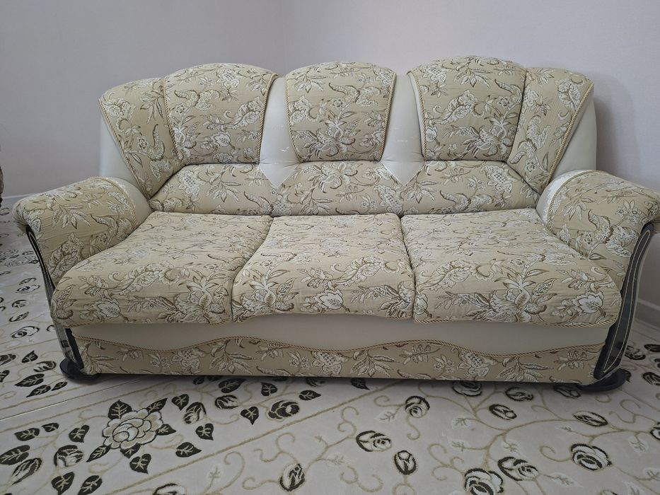 Продам диван российский б/у