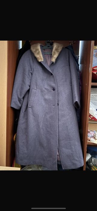 Женский плащ.