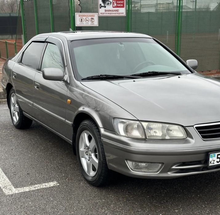 Toyota camry 25 2001 год