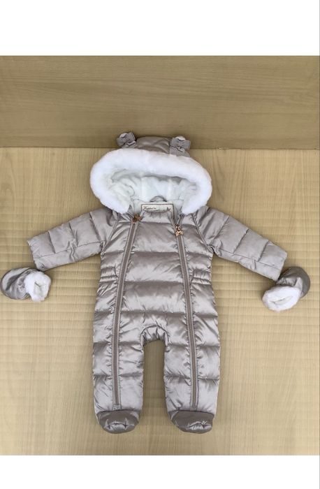 Космонавт Ted Baker