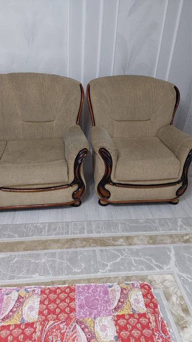 Диван с креслами для гостинной