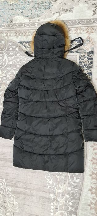 Продам куртку на девочку