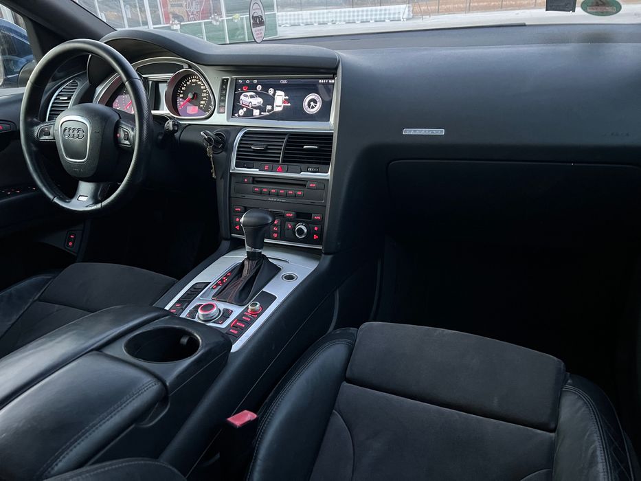 Audi q7/ automat/ pachet S-Line/ 2009/ 7 Locuri/ panoramic/ navi mare