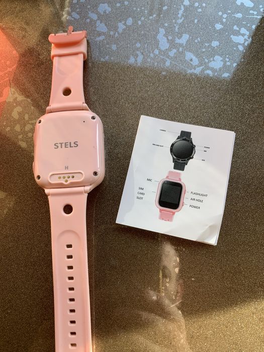 Детски смарт часовник с РАЗВАЛЕН дисплей