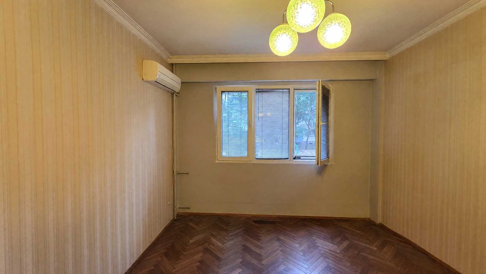 Двустаен имот в кв.Дружба 1