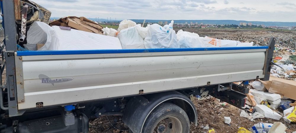 Balastru bobcat miniexcavator chisai margaritar compost balegar