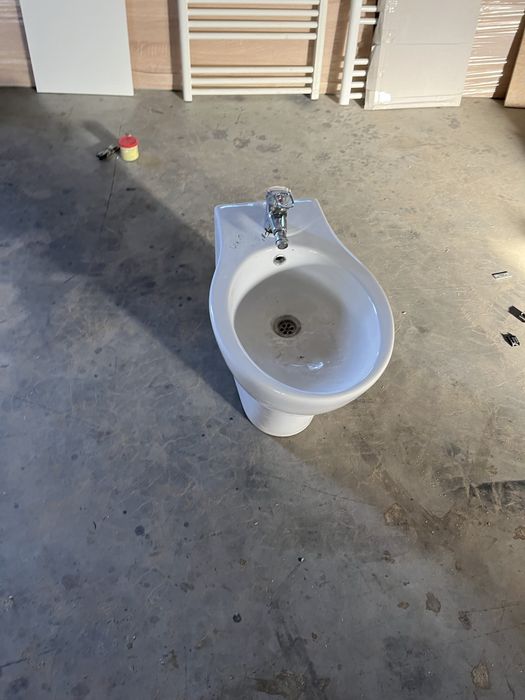 Vand bideu uzat ………………………………………………………..