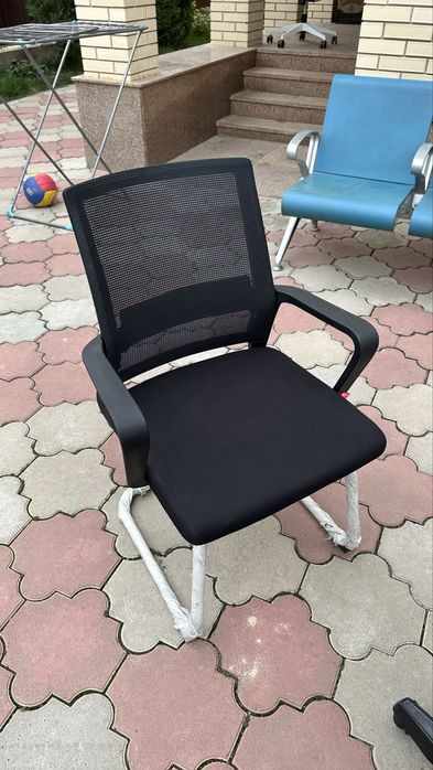 Офисные кресла распродажа