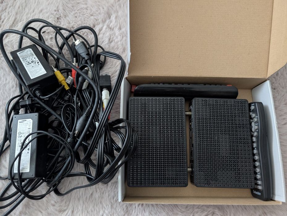 Două decodoare Samsung Orange