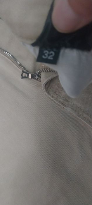 Vând blugi Amiri32 stare ff buna