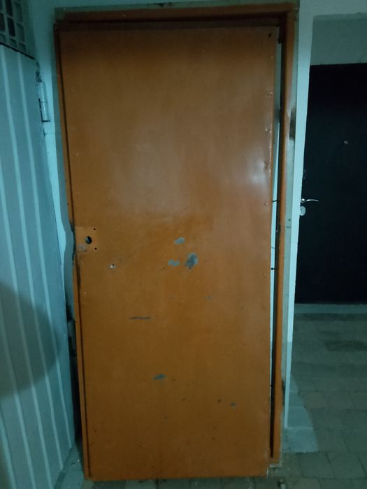 Продам двери не дорого.