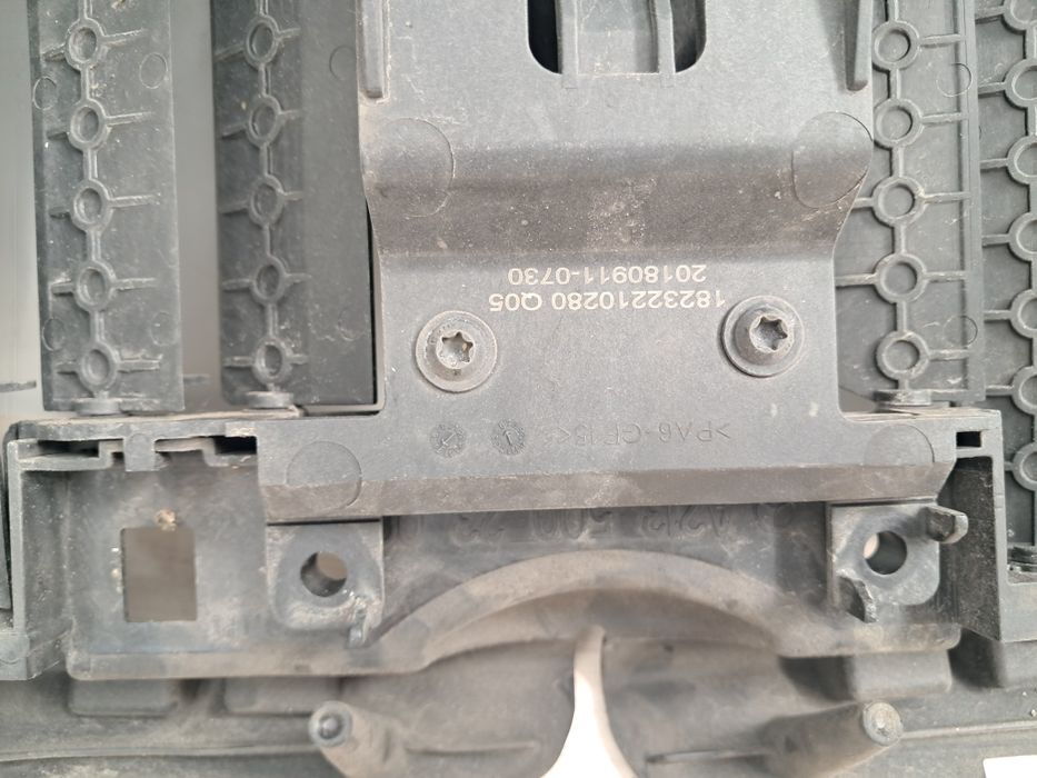 Клапи радиатор  Mercedes W213 A213 500 23 00