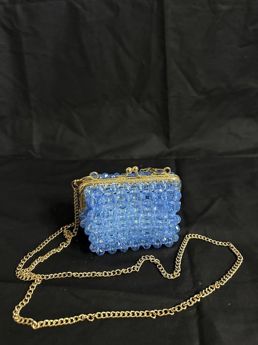 Мини сумка из бусин с фермуаром