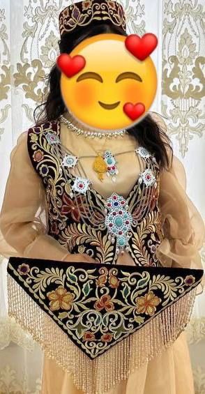 Kamzulcha nabor sotiladi