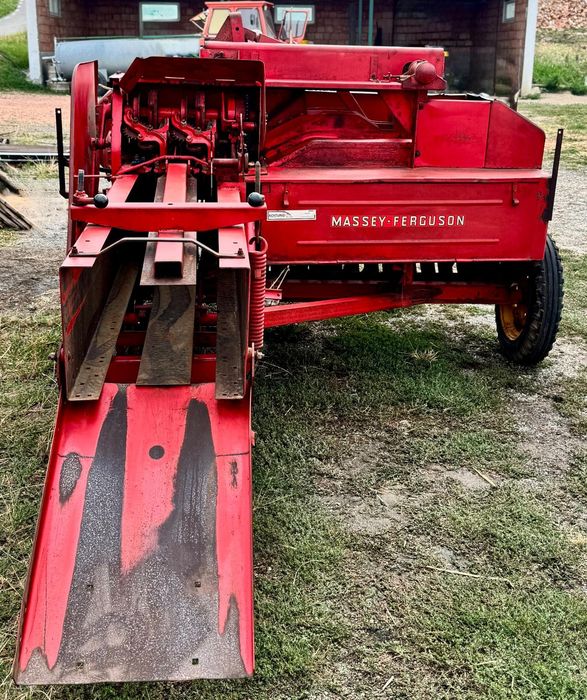 Balotiera / Presa baloti Massey Ferguson 20-8 /  complet funcțională / vopsea originala / welger / class