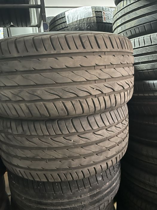 275/40R20.     245/45R19