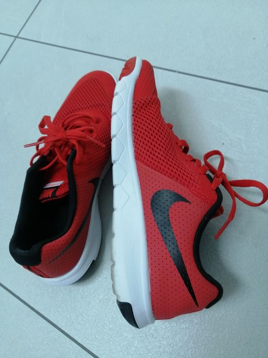 Маратонки Nike, много леки