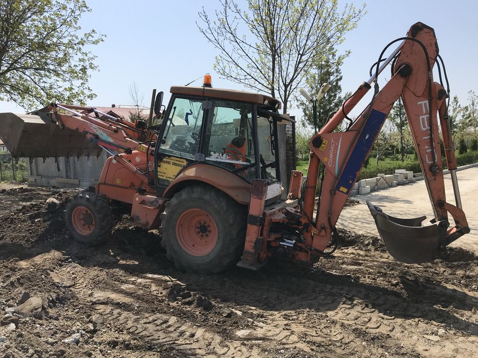 Inchiriez buldoexcavator excavator vola