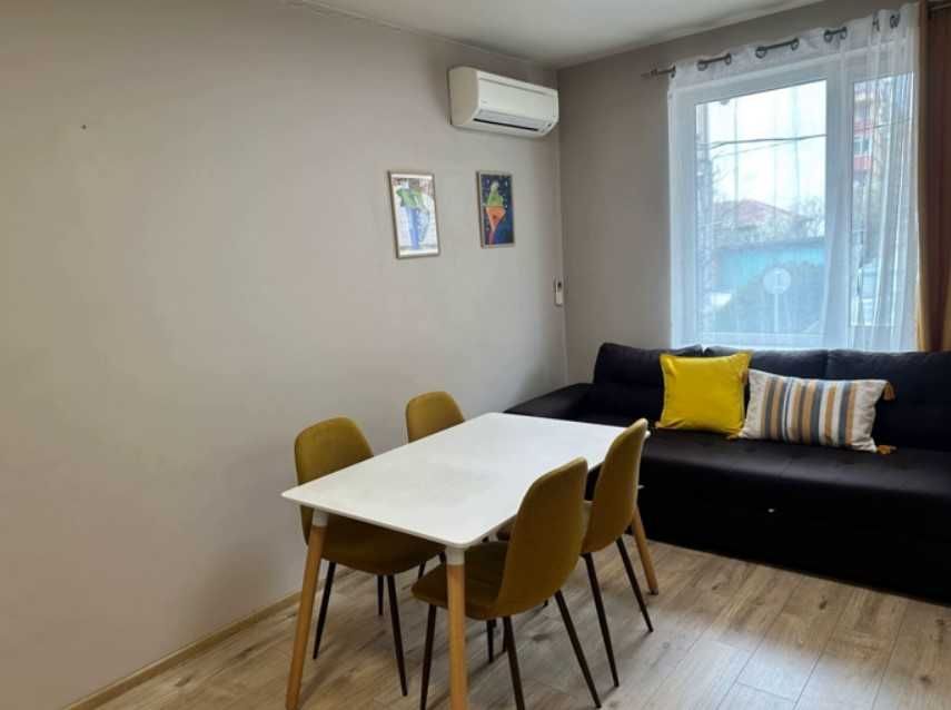 Двустаен апартамент под наем Банишора