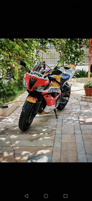 Vând Honda CBR 600 RR  PC 40