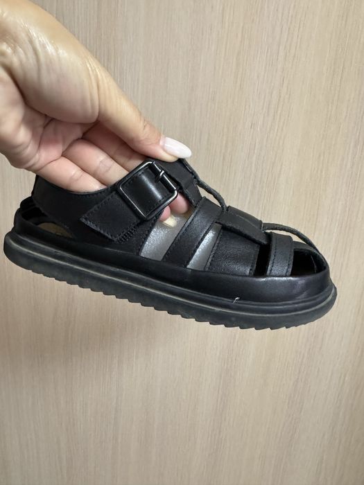 Сандалии на мальчика