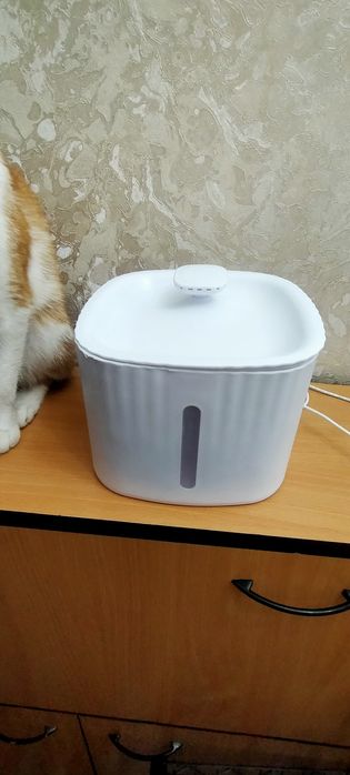 Поилка-фонтанчик  для домашних питомцев