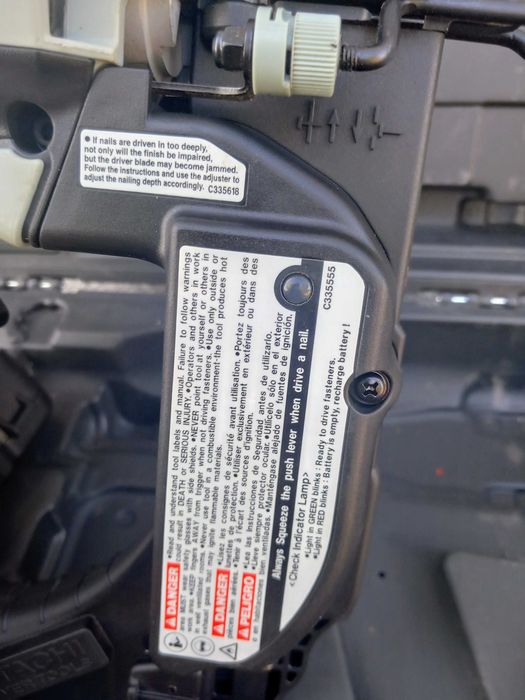 HITACHI NT 50GS GAS Акумулаторен такер с газ