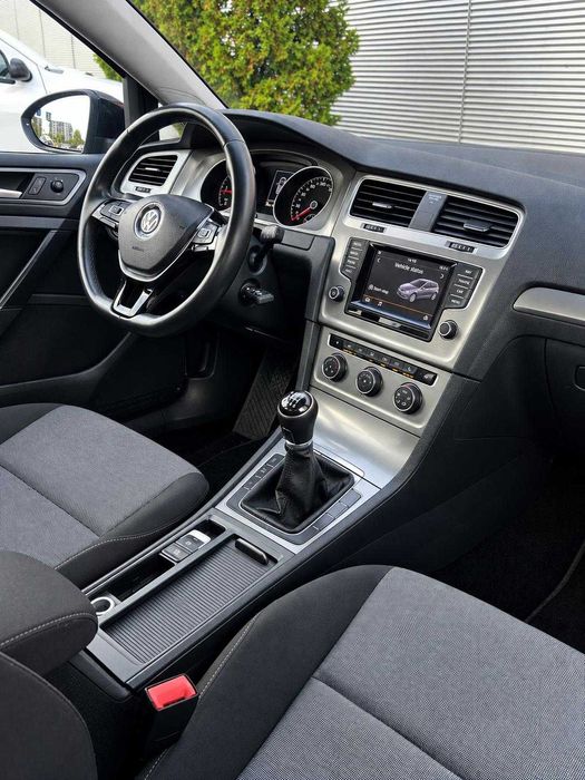 Vand Volkswagen Golf VII TDI automata inmatriculata RO impecabila posibilitate rate / leasing / creditare urgent diesel piele camera