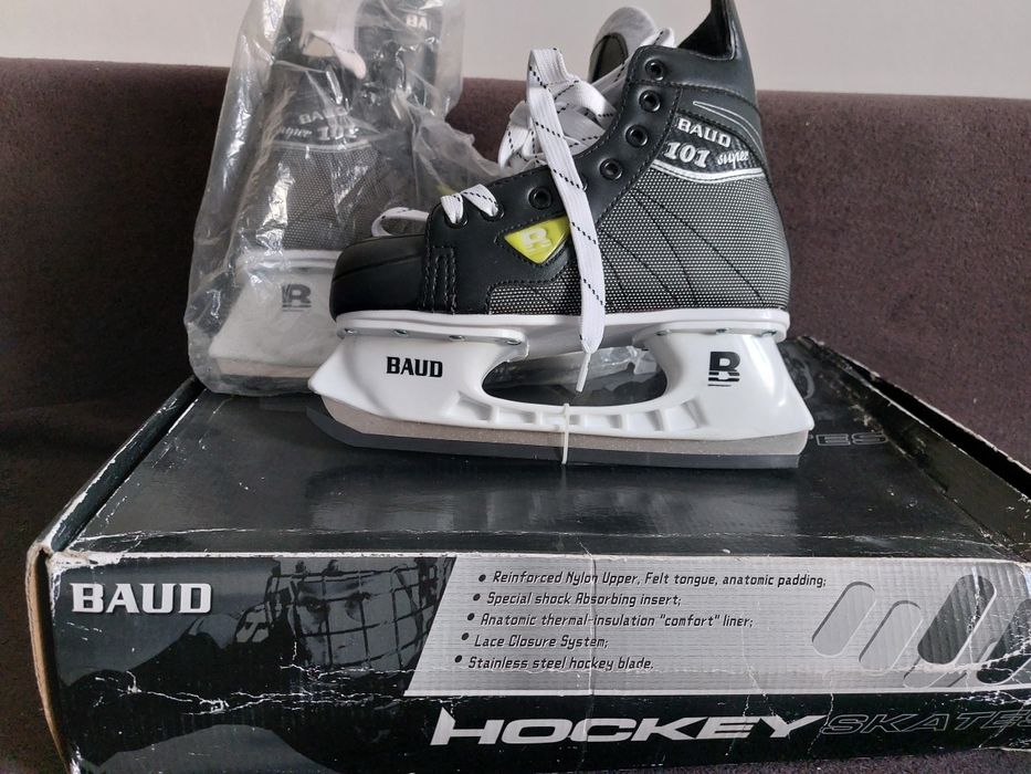 Хоккейные коньки Baud новые
