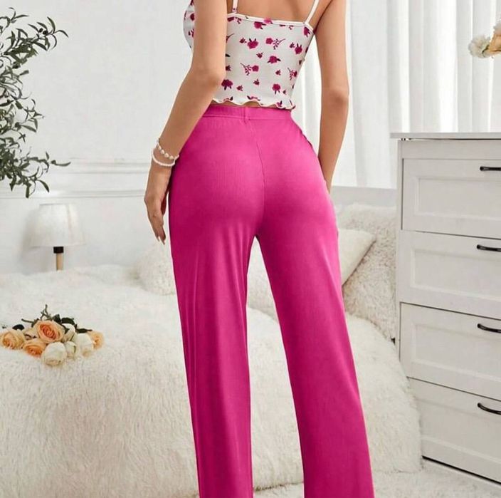 Pijama ayollar kiyimi
