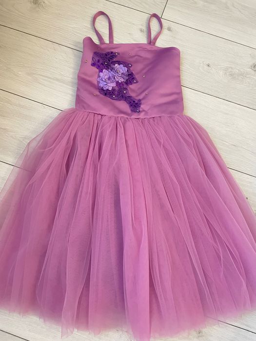 Нарядное платье для девочки