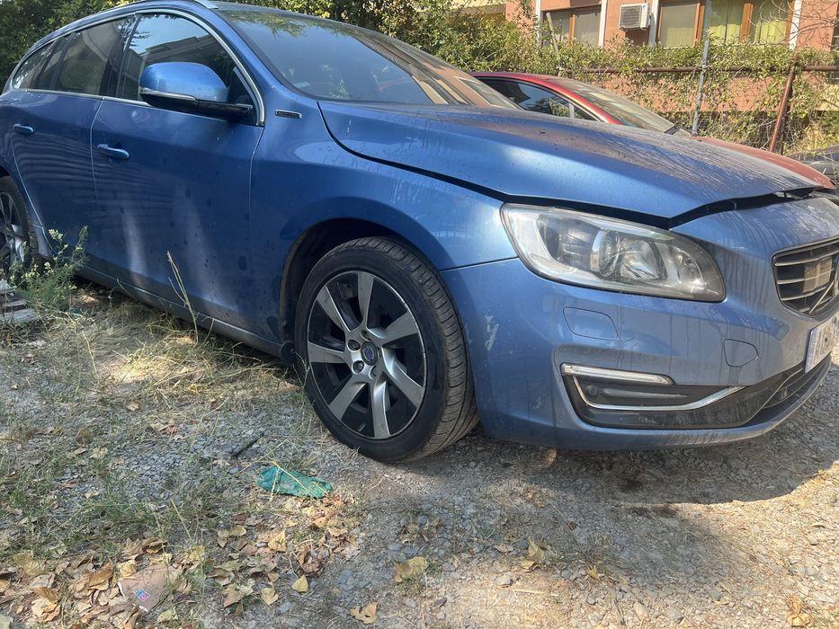 Volvo V60 Plug-In Hybrid D6 AWD НА ЧАСТИ