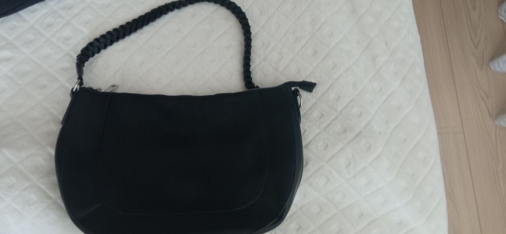 Чанти от изкуствена кожа и текстил