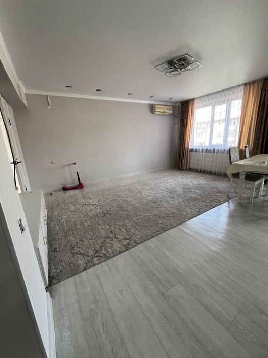 Продам 4-комнатную квартиру