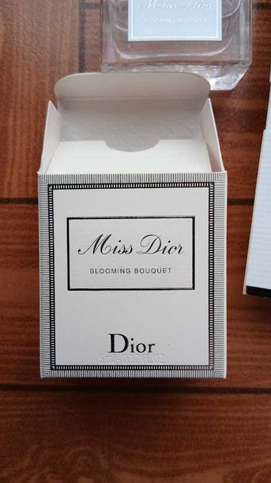 Miniparfum Dior Miss Dior Blooming Bouquet EdT 5 ml + cadou
