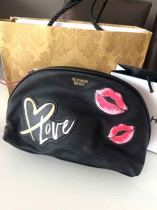Lancome, Victoria Secret козметични чантички