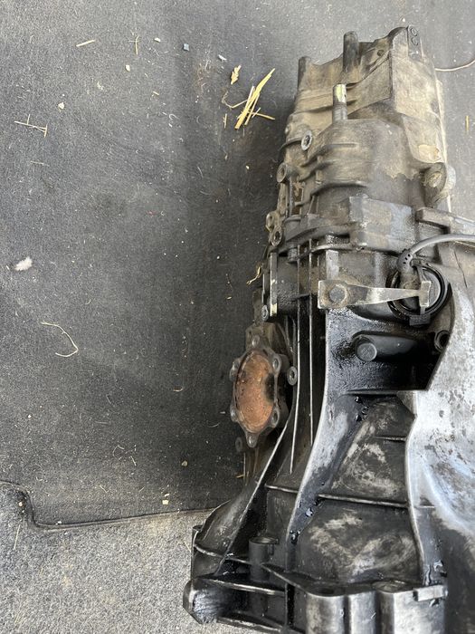 Cutie de viteze manuala 5tr Audi A4 B7 Skoda VW Passat 012301103AD