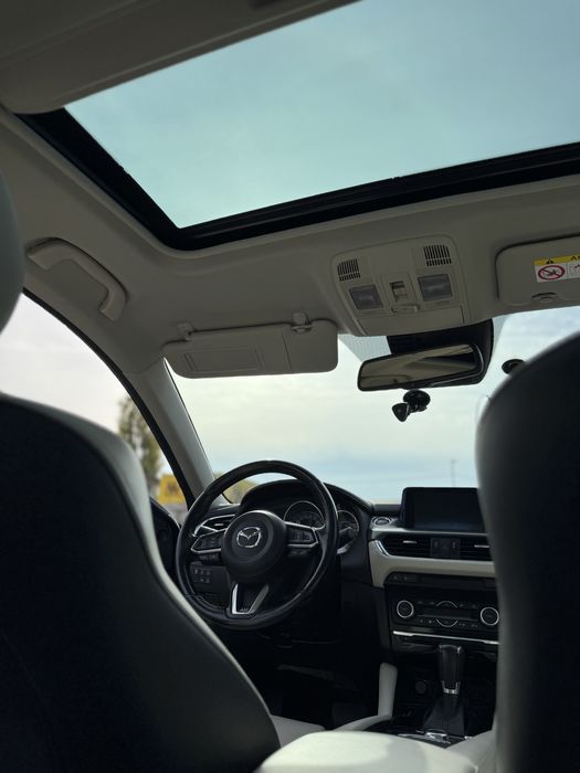 Mazda 6 Revolution Top