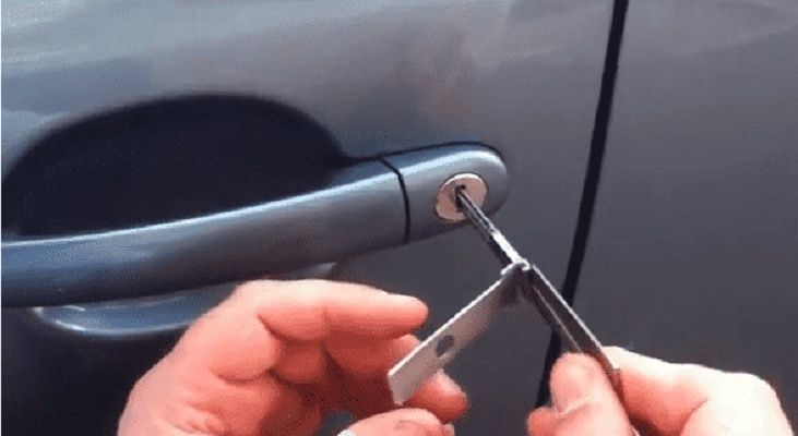 Вскрытие автомобиля.