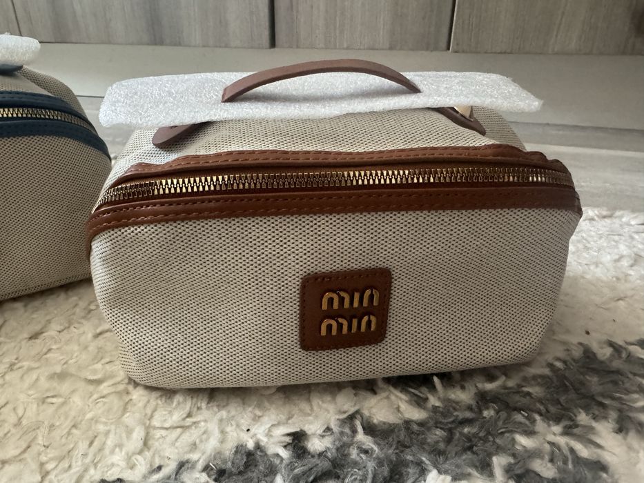 Дамски несесер в различни цветове