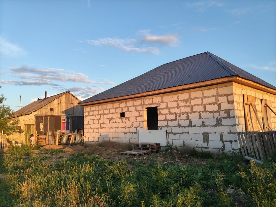 Продам дом  черновой