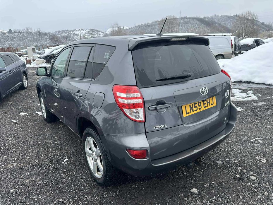 На Части Toyota Rav4 2.2 150к.с D-4d 2009г