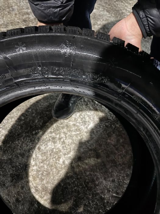 275/35/19 Зимние шины