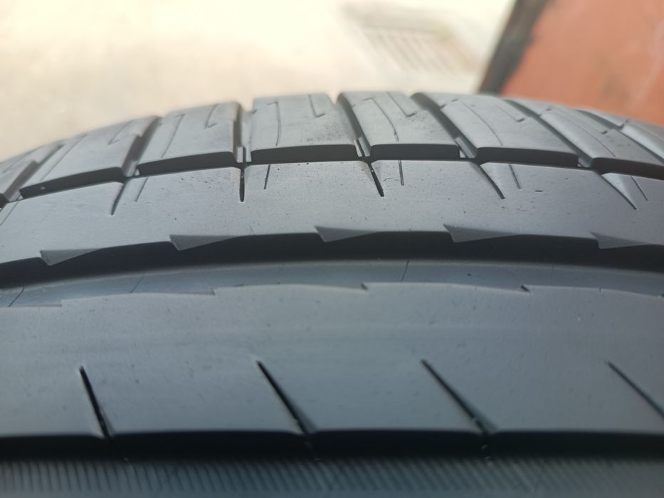 235/55/19 Michelin Дот 4523