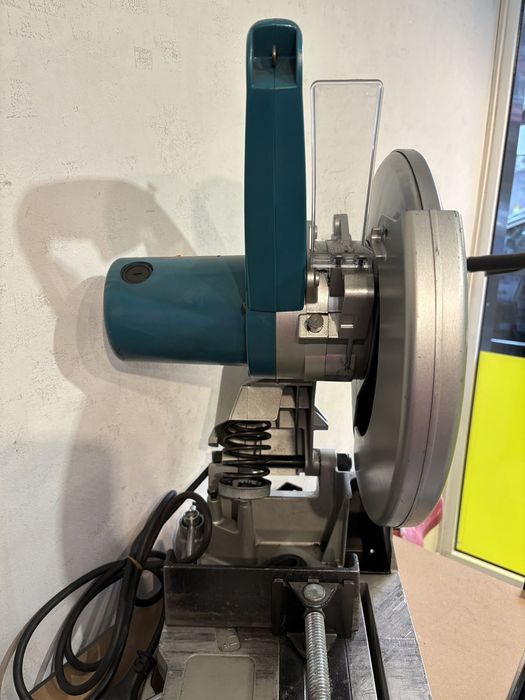 Отрезна машина MAKITA LC1230