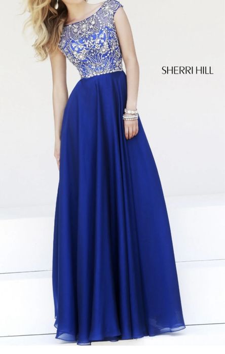 Красивое вечернее платье