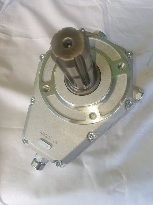 Multiplicator turații pompa spargator lemne ,presa ,macara