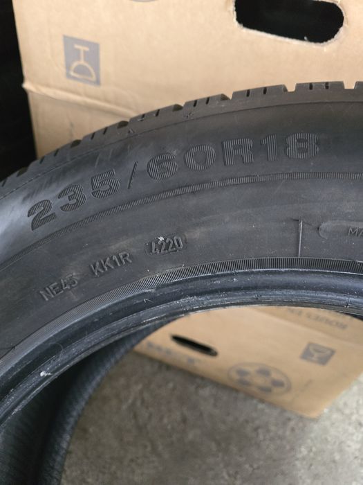 4 Броя 235/60/18 Dunlop 2x5,8mm 2x5mm
